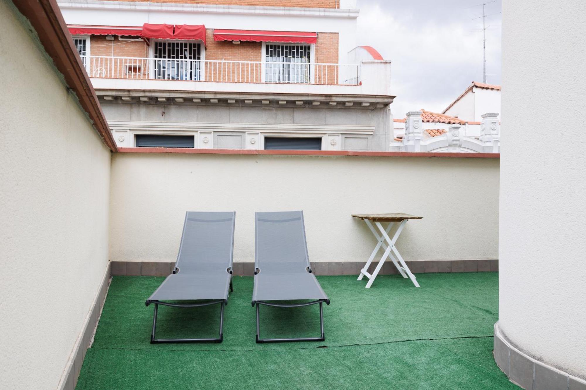 Slow Suites Gran Via มาดริด ภายนอก รูปภาพ